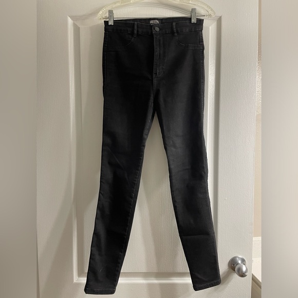 Zara Trafaluc Denim Collection Jeans barely worn. - Picture 3 of 4